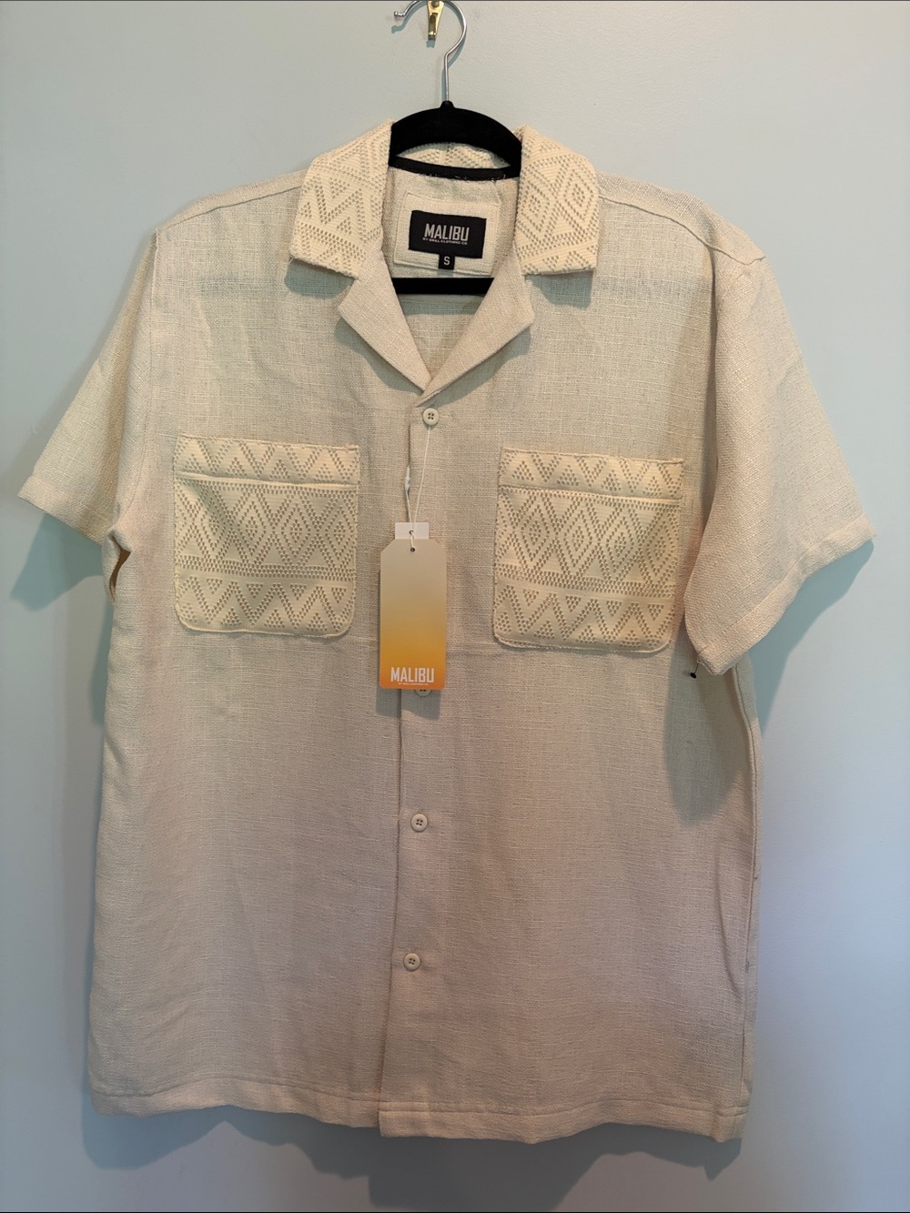 Malibu Men’s Cream Button-Down Short Sleeve Shirt with Patterned Pockets